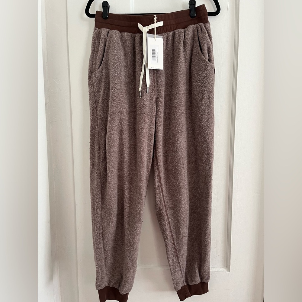 Feat Joggers in “pinecone” as L